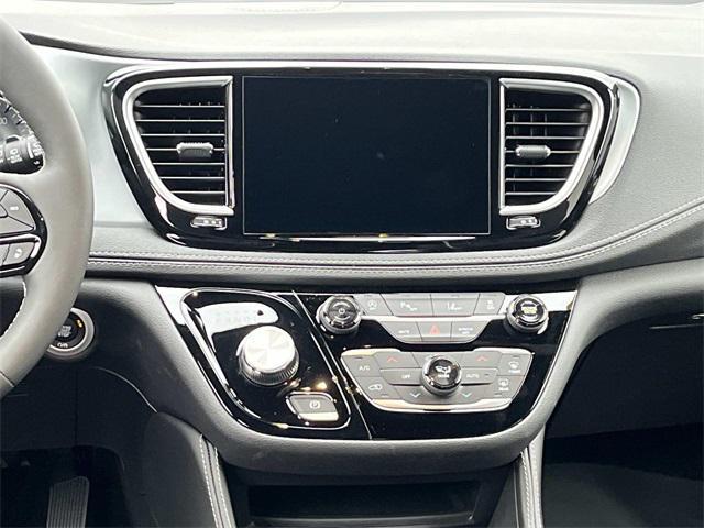 new 2026 Chrysler Pacifica car, priced at $51,742