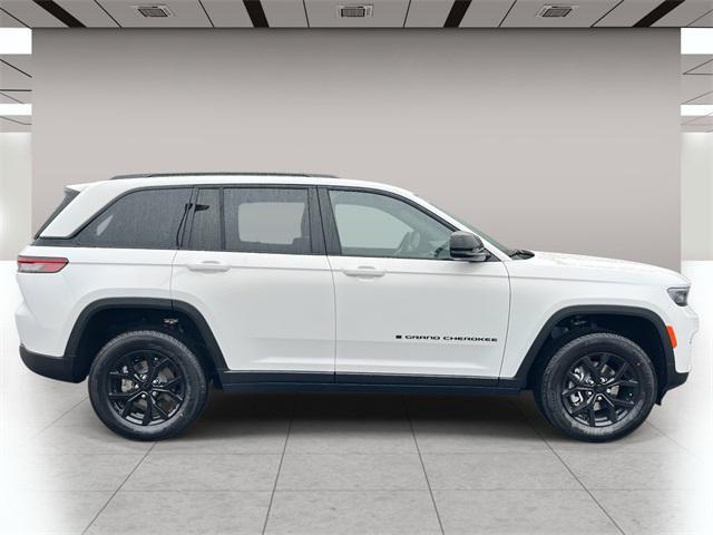 new 2025 Jeep Grand Cherokee car, priced at $42,041