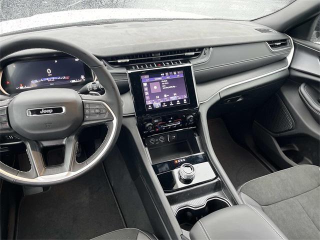 new 2025 Jeep Grand Cherokee car, priced at $42,041