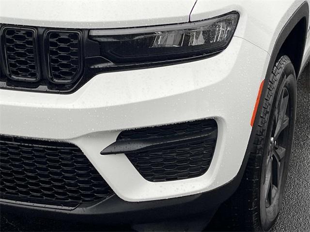 new 2025 Jeep Grand Cherokee car, priced at $42,041