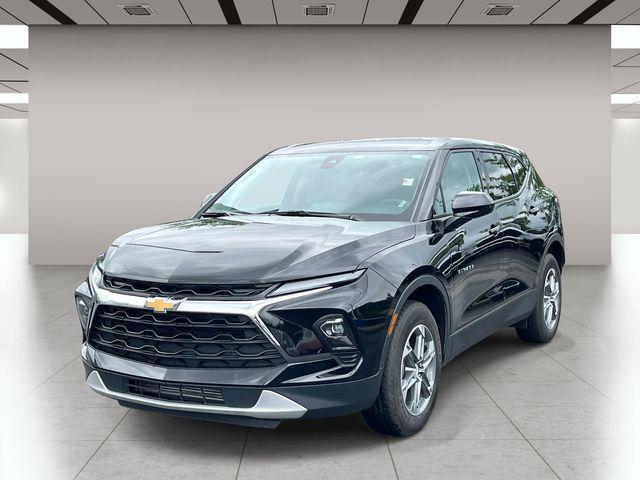 used 2025 Chevrolet Blazer car, priced at $31,304