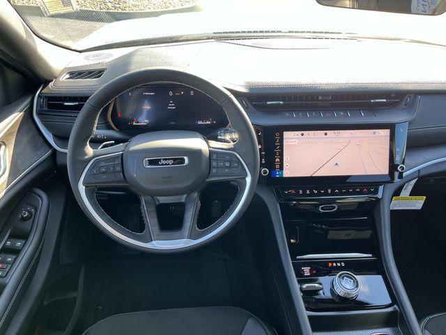 new 2026 Jeep Grand Cherokee car, priced at $39,528