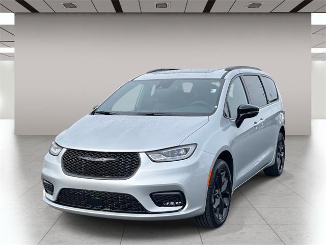 new 2026 Chrysler Pacifica car, priced at $48,689