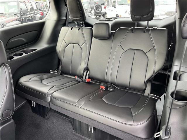 new 2026 Chrysler Pacifica car, priced at $48,689