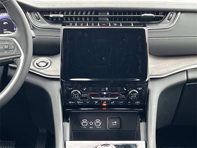 new 2025 Jeep Grand Cherokee car, priced at $48,452