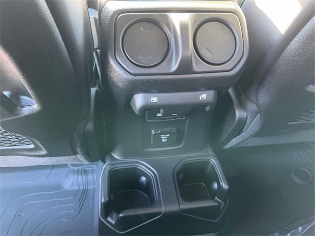 new 2025 Jeep Gladiator car, priced at $57,557