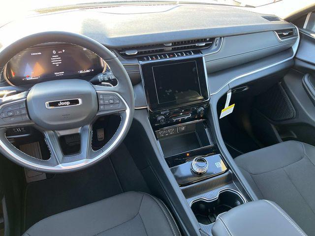 new 2025 Jeep Grand Cherokee car, priced at $38,386