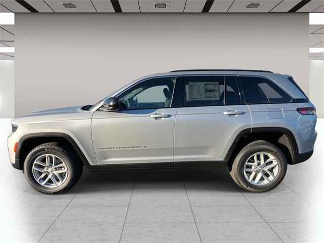 new 2025 Jeep Grand Cherokee car, priced at $40,275
