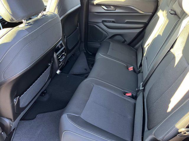 new 2025 Jeep Grand Cherokee car, priced at $38,386
