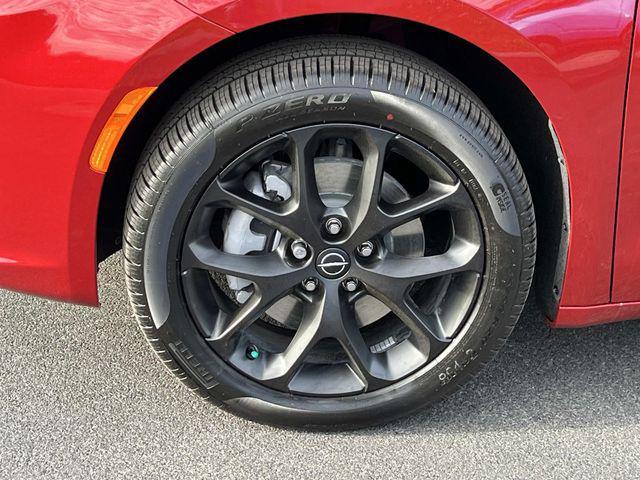 new 2026 Chrysler Pacifica car, priced at $47,373