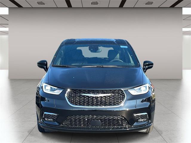 new 2026 Chrysler Pacifica car, priced at $41,791
