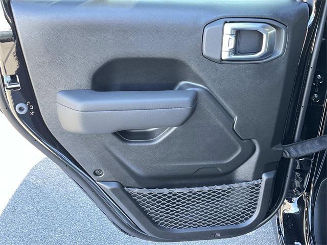 new 2026 Jeep Wrangler car, priced at $45,118