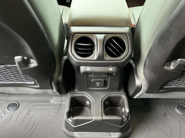 new 2025 Jeep Gladiator car, priced at $55,557