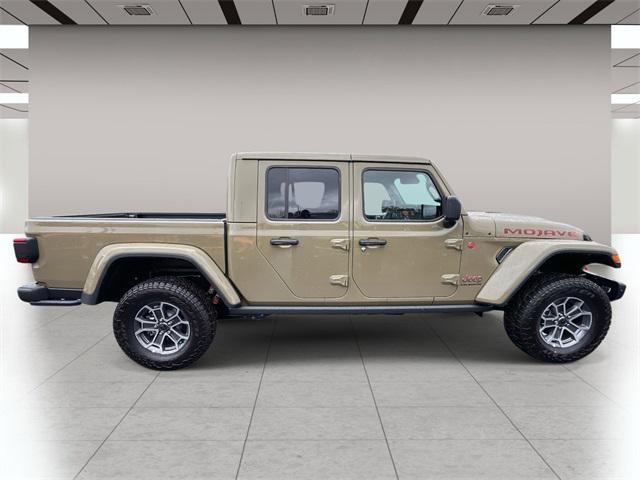 new 2025 Jeep Gladiator car, priced at $57,557