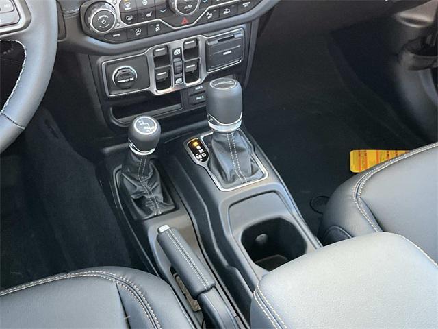 new 2025 Jeep Gladiator car, priced at $51,712