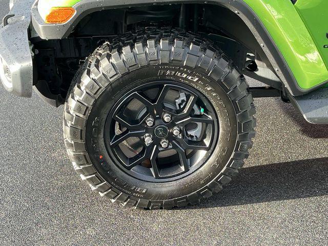 new 2025 Jeep Gladiator car, priced at $45,437