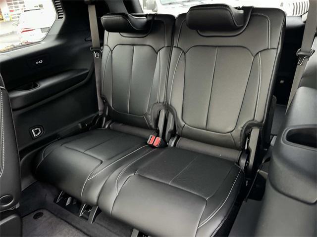 new 2025 Jeep Grand Cherokee L car