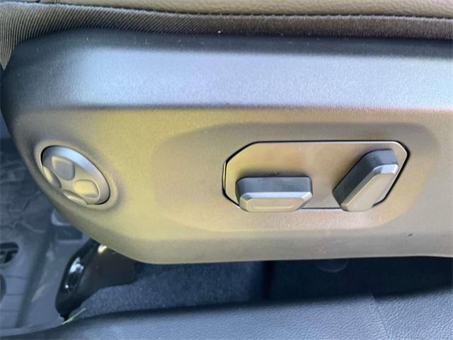 new 2025 Jeep Wrangler car, priced at $57,983