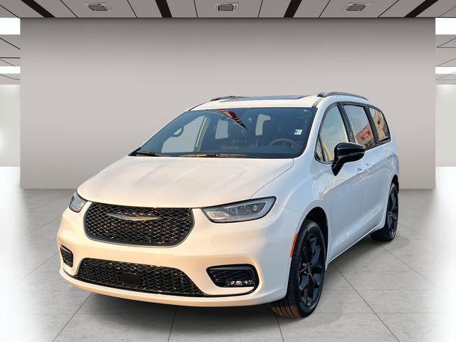 new 2026 Chrysler Pacifica car, priced at $49,616