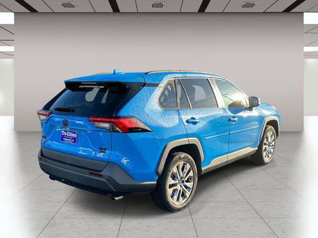 used 2020 Toyota RAV4 car, priced at $22,924