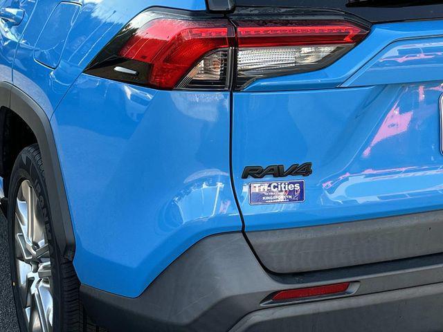 used 2020 Toyota RAV4 car, priced at $22,924
