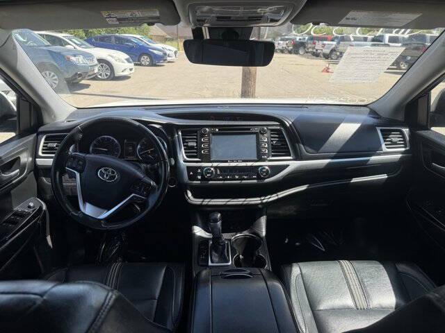 used 2017 Toyota Highlander car, priced at $13,351