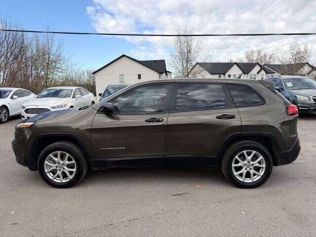 used 2015 Jeep Cherokee car, priced at $5,995