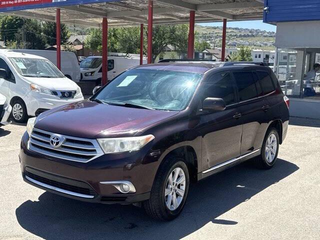 used 2013 Toyota Highlander car, priced at $9,995