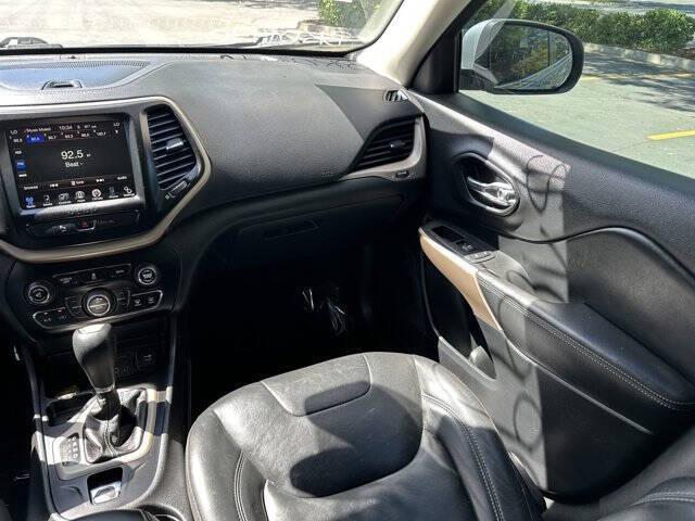 used 2018 Jeep Cherokee car, priced at $9,995