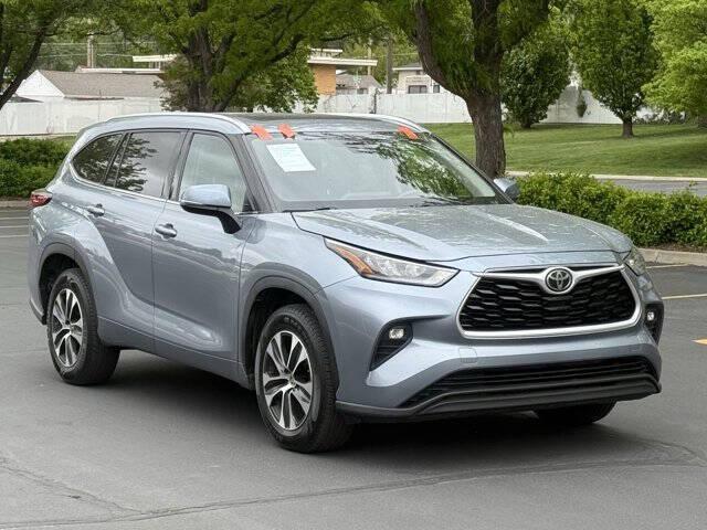 used 2020 Toyota Highlander car, priced at $19,251
