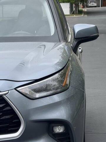 used 2020 Toyota Highlander car, priced at $19,251
