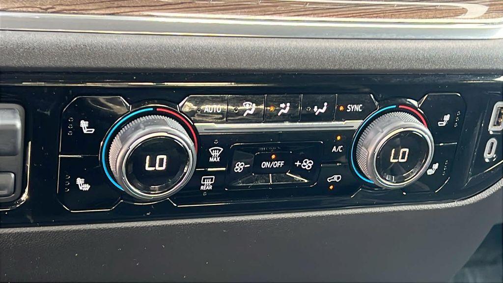 used 2024 Chevrolet Silverado 1500 car, priced at $42,980