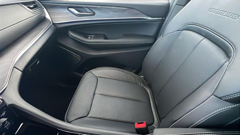 new 2025 Jeep Grand Cherokee L car, priced at $59,000