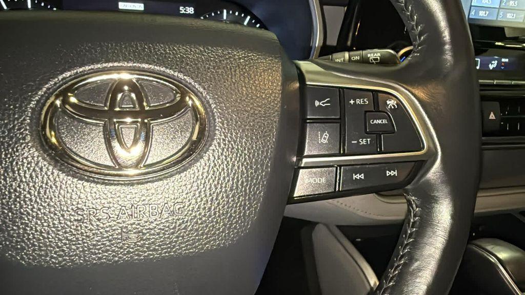 used 2021 Toyota Highlander car, priced at $28,380