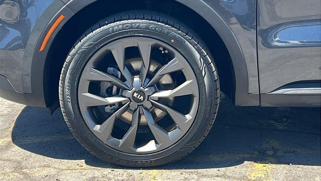 used 2021 Kia Sorento car, priced at $24,480