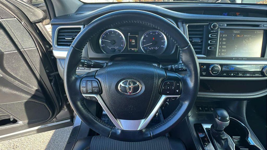 used 2019 Toyota Highlander car, priced at $23,980