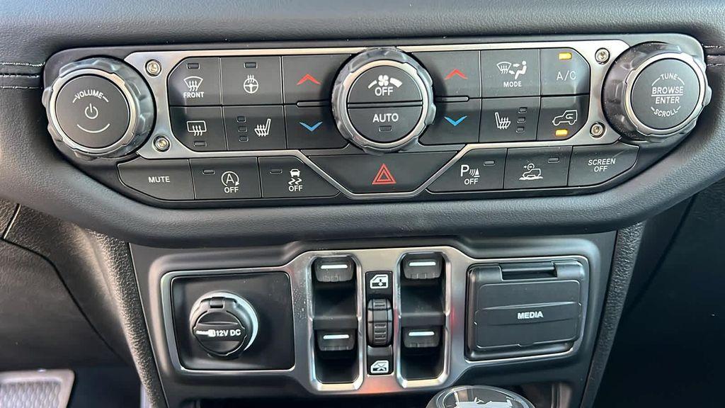 new 2026 Jeep Wrangler car, priced at $52,552