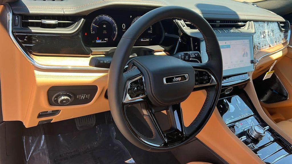 new 2026 Jeep Grand Cherokee car, priced at $58,694