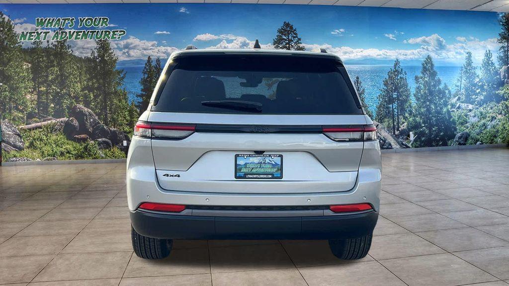 new 2026 Jeep Grand Cherokee car, priced at $44,480