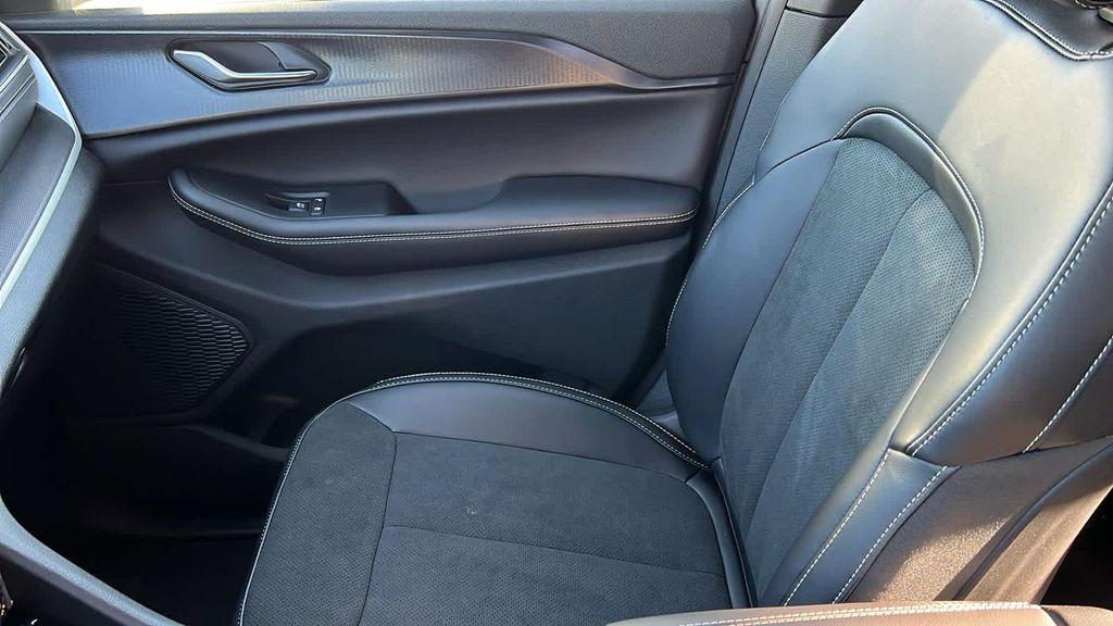 new 2025 Jeep Grand Cherokee L car, priced at $47,400