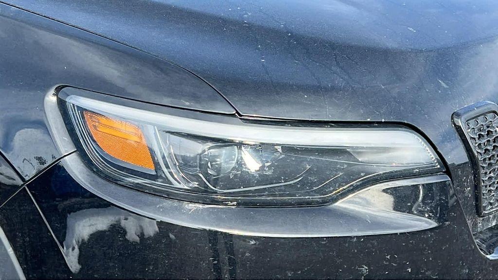 used 2023 Jeep Cherokee car