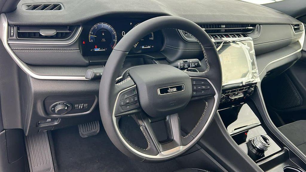 new 2025 Jeep Grand Cherokee L car, priced at $46,900