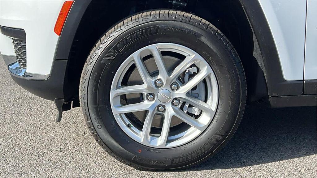 new 2026 Jeep Grand Cherokee L car, priced at $41,599