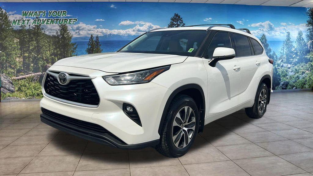 used 2020 Toyota Highlander car, priced at $26,480