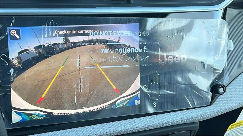 new 2026 Jeep Cherokee car, priced at $35,418