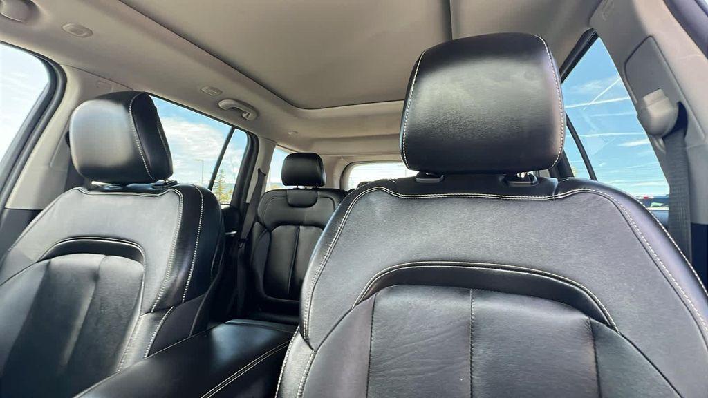 used 2023 Jeep Grand Cherokee car, priced at $28,580