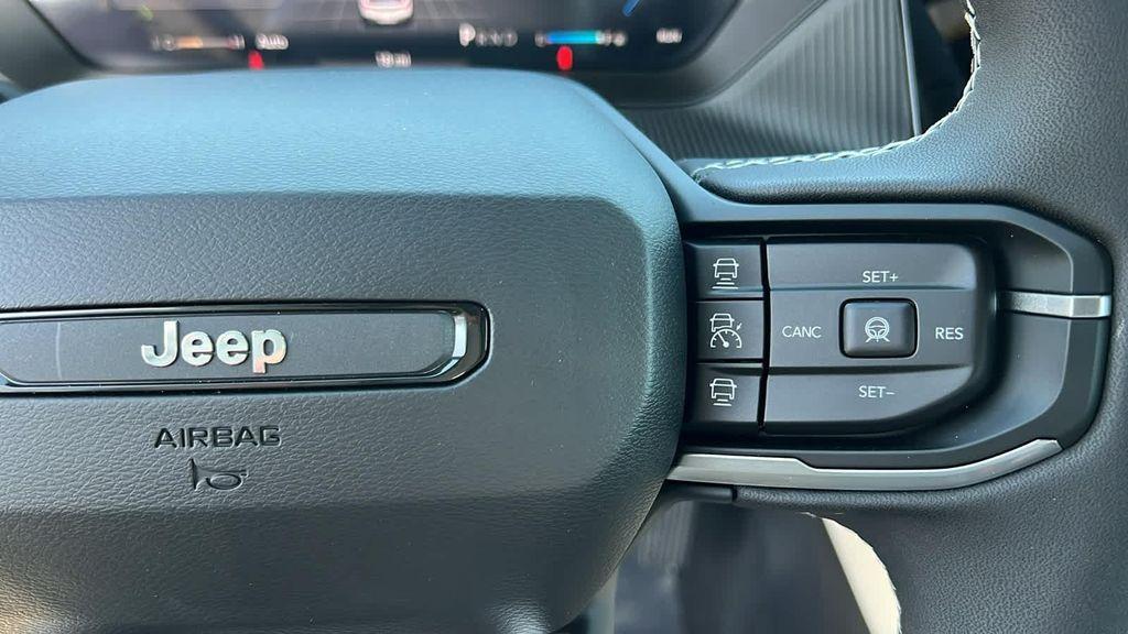 new 2026 Jeep Cherokee car, priced at $42,079