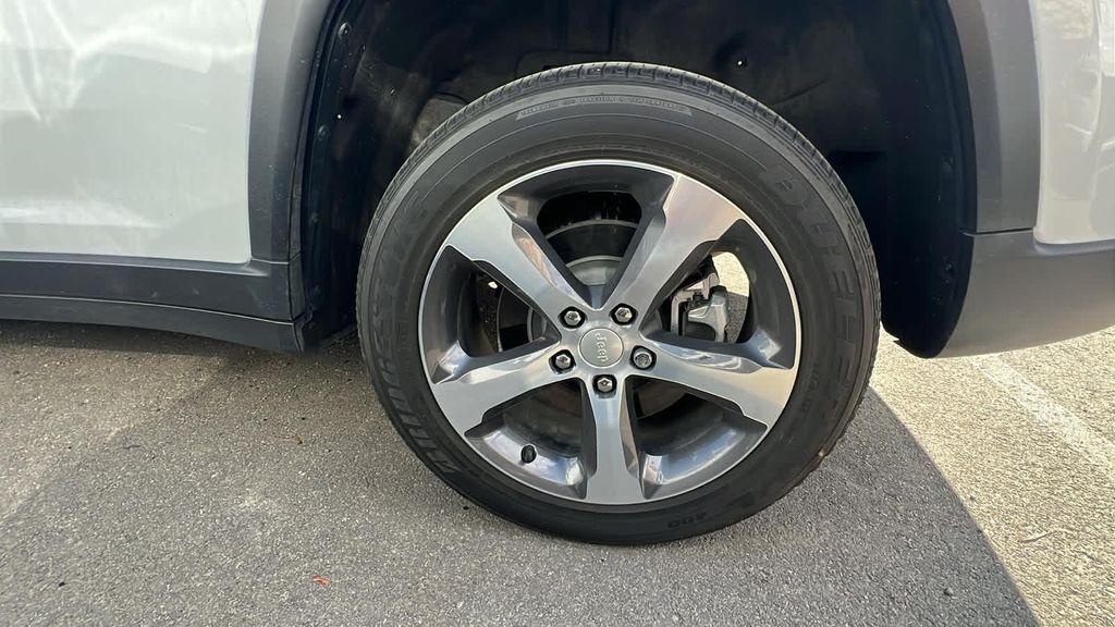 used 2022 Jeep Grand Cherokee 4xe car, priced at $31,980