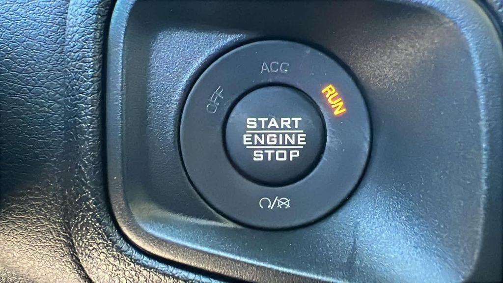 new 2026 Jeep Gladiator car, priced at $43,700