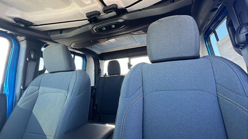 new 2026 Jeep Gladiator car, priced at $43,700